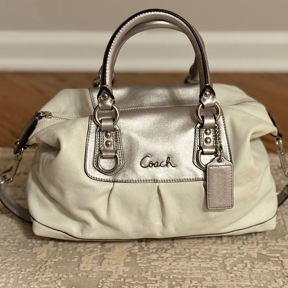 White Coach leather satchel with silver strap - Picture 1 of 7